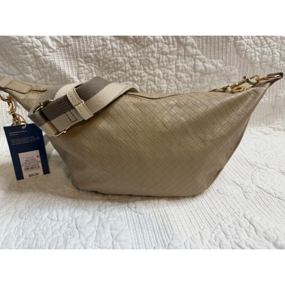 Universal Thread Beige Woven Sling Bag Crossbody VT10567B NWT